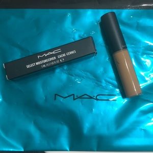 MAC Select Moisturcover NC30 New